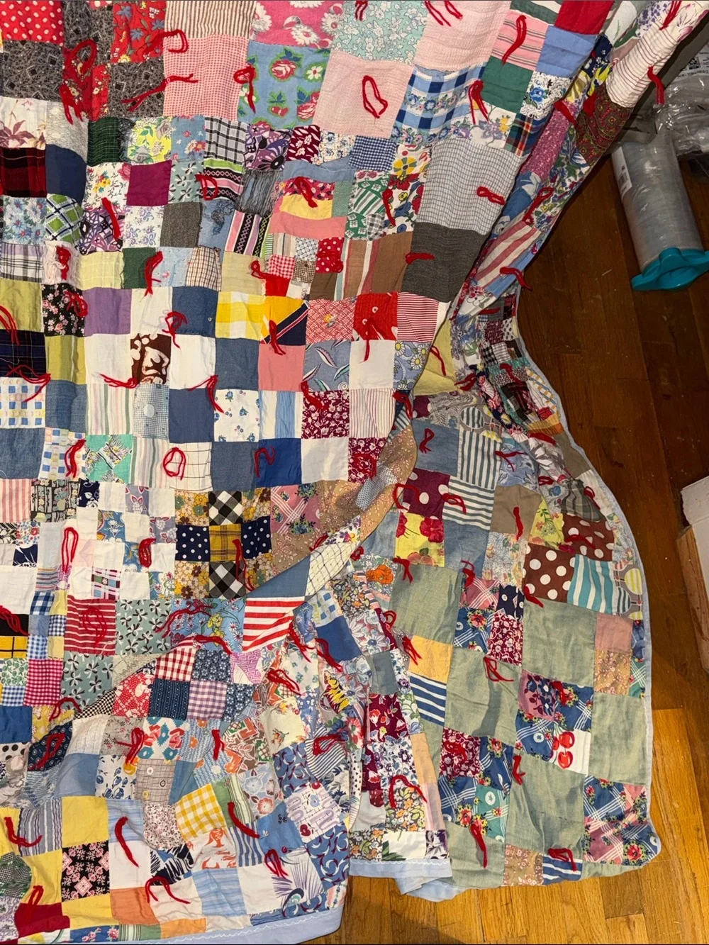 VTG CUSTOM MADE HANDMADE HAND STITCHED ONE OF A KIND GRANDMOTHER QUILT BLANKET